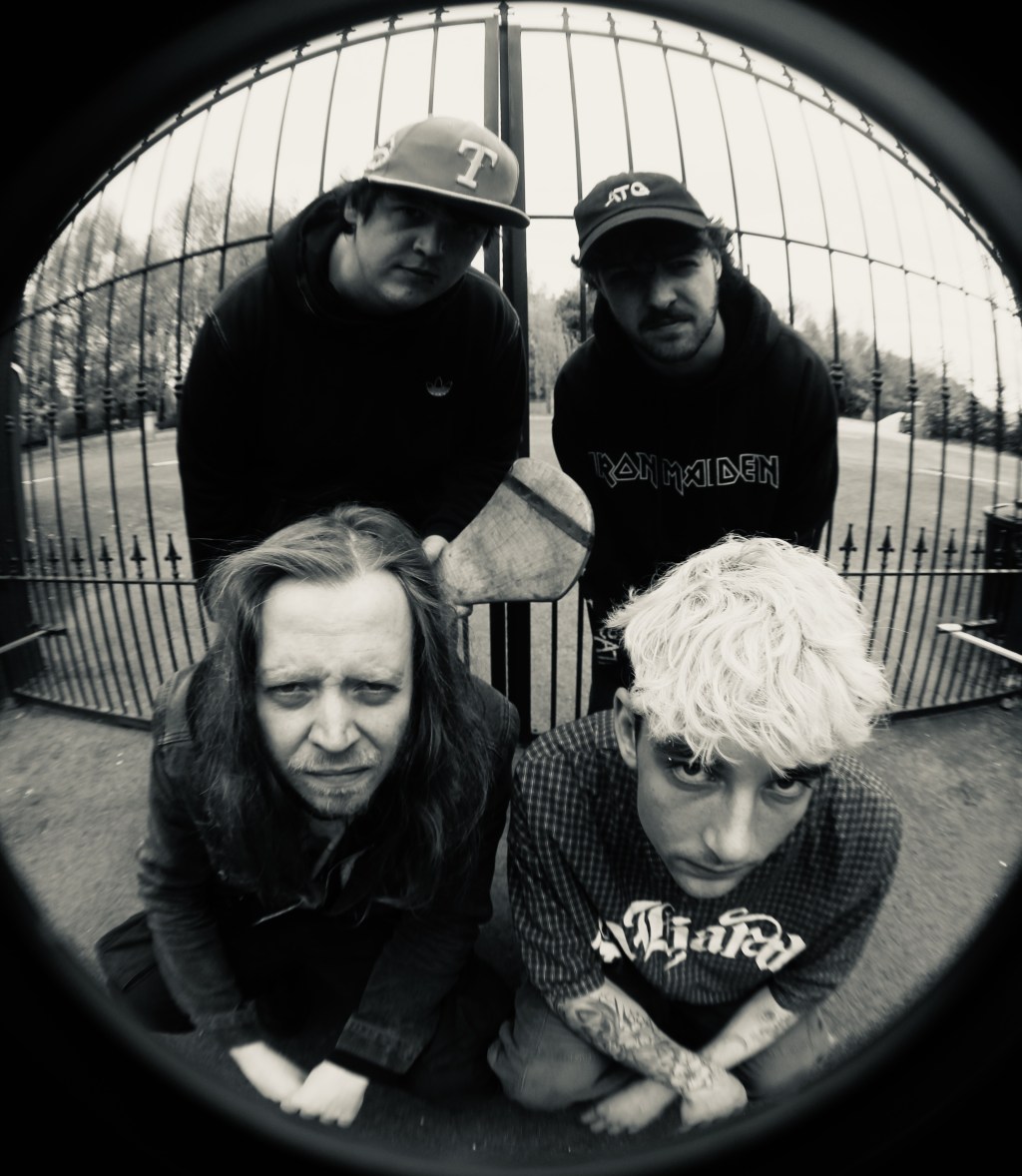 IRISH POST-HARDCORE BAND DAZGAK! SIGN WITH FLOODLIT RECORDINGS + ANNOUNCE NEW EP&nbsp;STIMPY